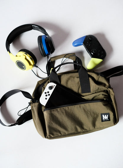 NEVER WASTED｜PLAYRIP MIDDLE BAG