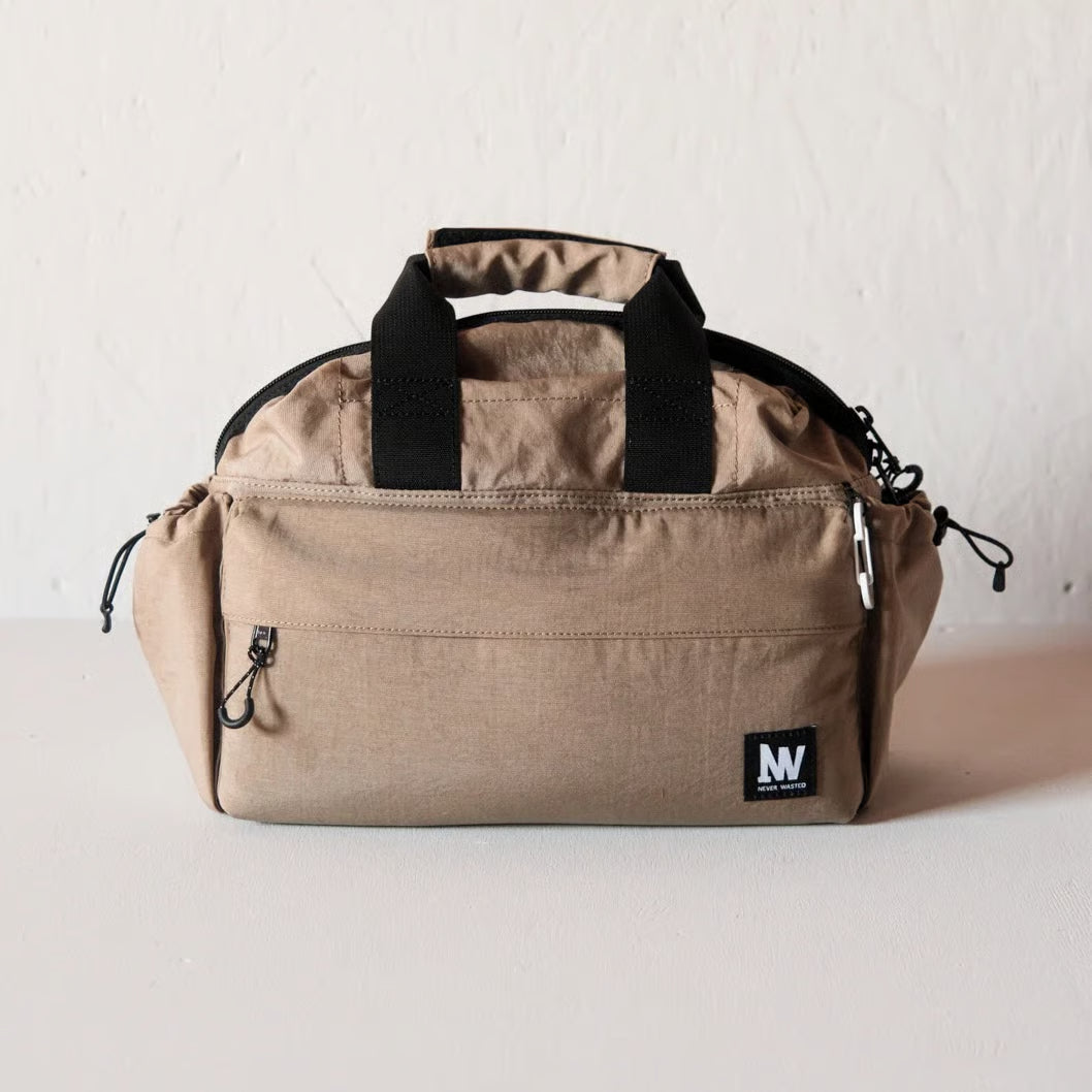 NEVER WASTED｜PLAYRIP MIDDLE BAG